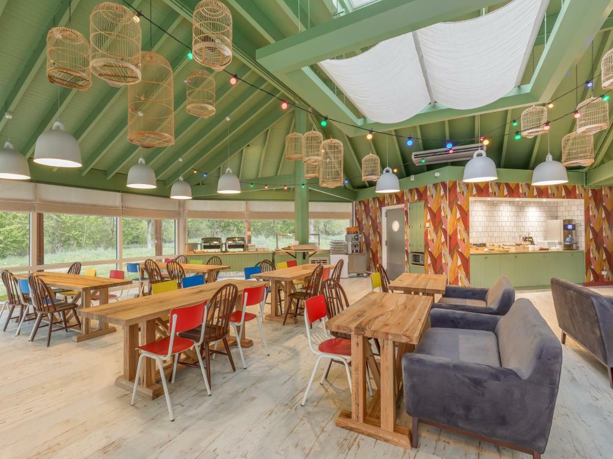Center Parcs Les Bois Francs Hotel Verneuil d'Avre et d'Iton Exterior foto